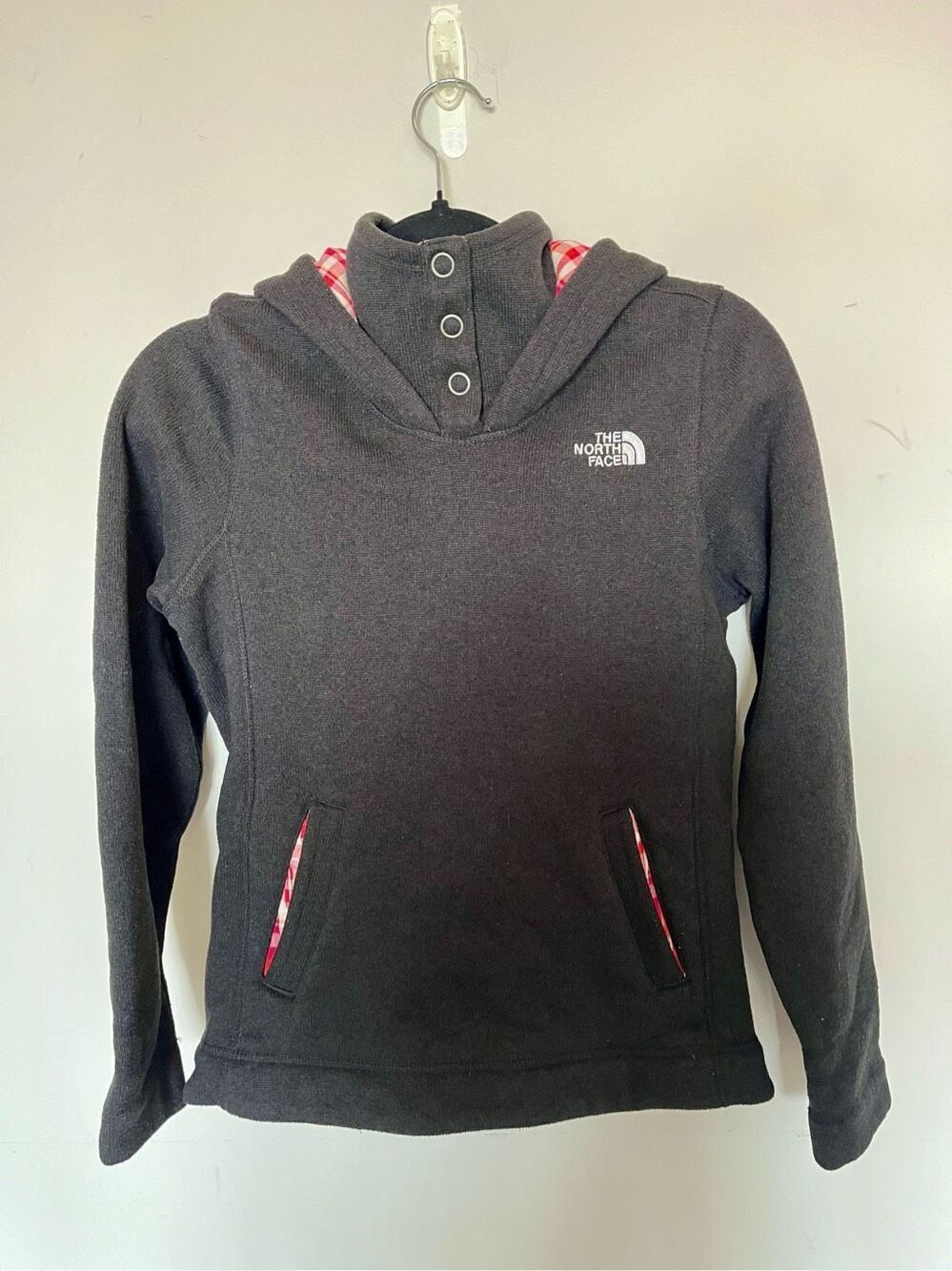 North Face size small sweater